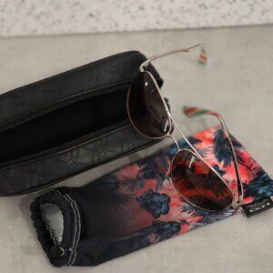 Oakley Aviators